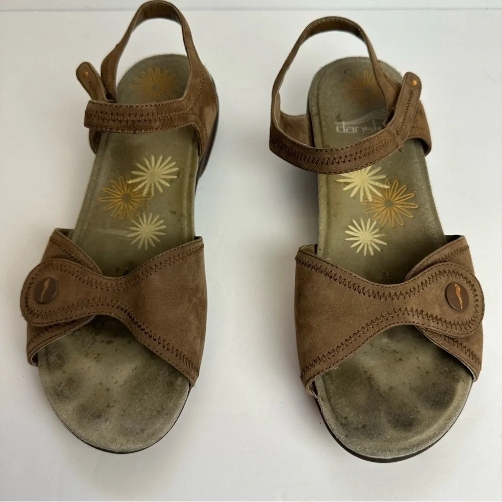 Dansko Iris Nubuck Sandals Women's Size 10 or EU Size 40 Shoes Beige Slingback